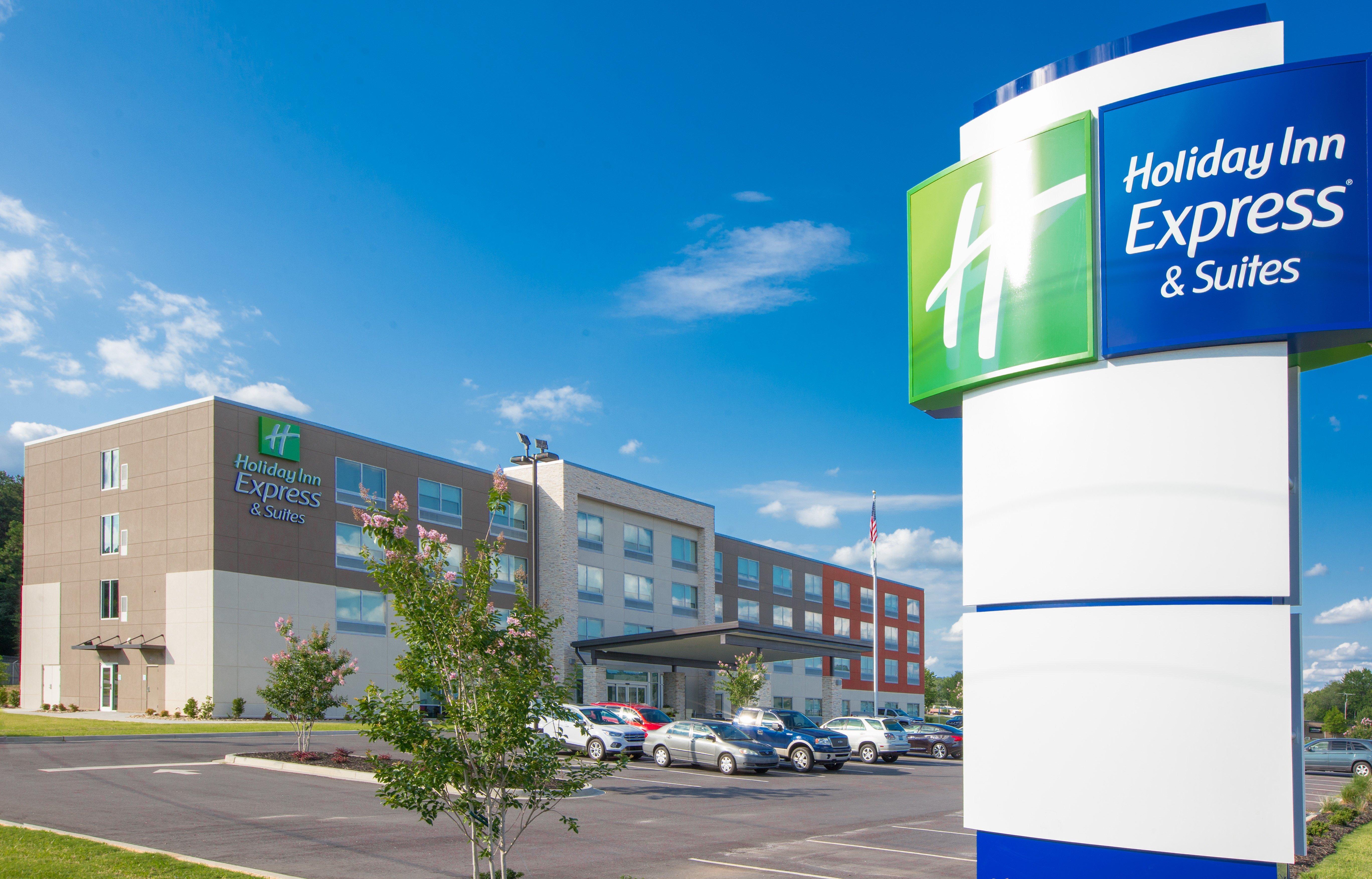 Holiday Inn Express & Suites Greenwood Mall By Ihg Экстерьер фото